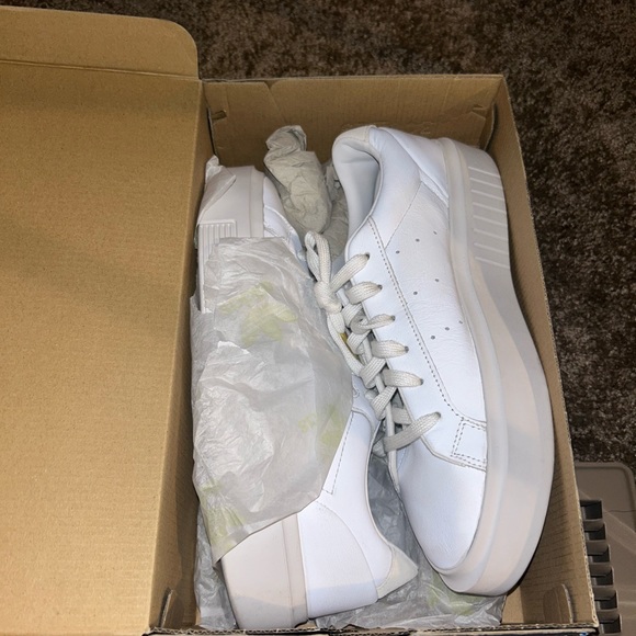 Adidas Sleek Super Shoes Size 9 - Picture 7 of 8